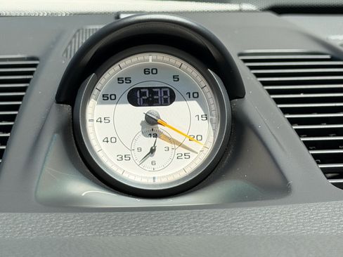 Certified 2015 Porsche 911 GT3 image 18