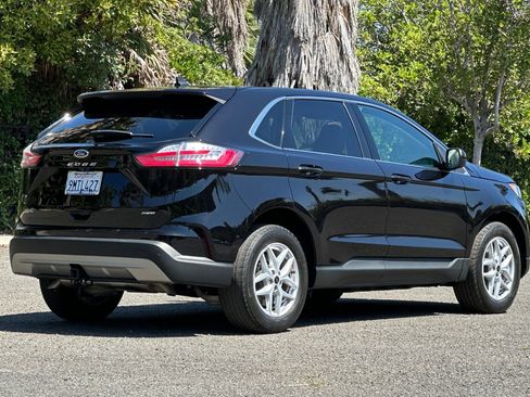 Certified 2024 Ford Edge SEL w/ Convenience Package AWD/4WD image 3