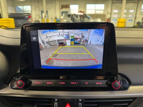 Certified 2024 Kia Forte LXS w/ LXS Technology Package image 18