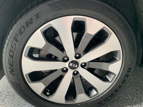 Used 2021 Kia Telluride EX w/ EX Premium Package FWD image 36