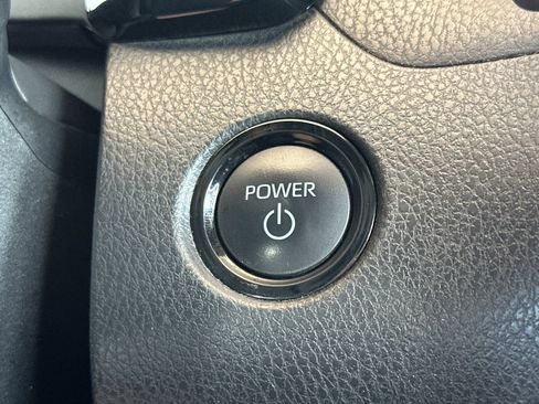 Used 2025 Toyota Camry LE AWD/4WD image 24