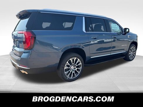 New 2026 GMC Yukon XL Denali w/ LPO, Floor Liner Package AWD/4WD image 3