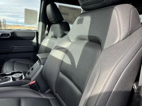 New 2025 Ford Bronco Badlands image 12