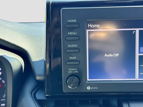 Used 2022 Toyota RAV4 LE image 13