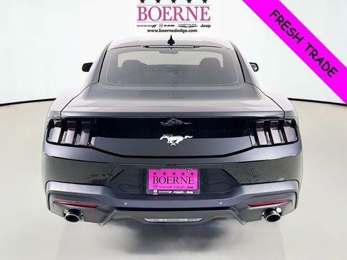 Used 2025 Ford Mustang Coupe image 6