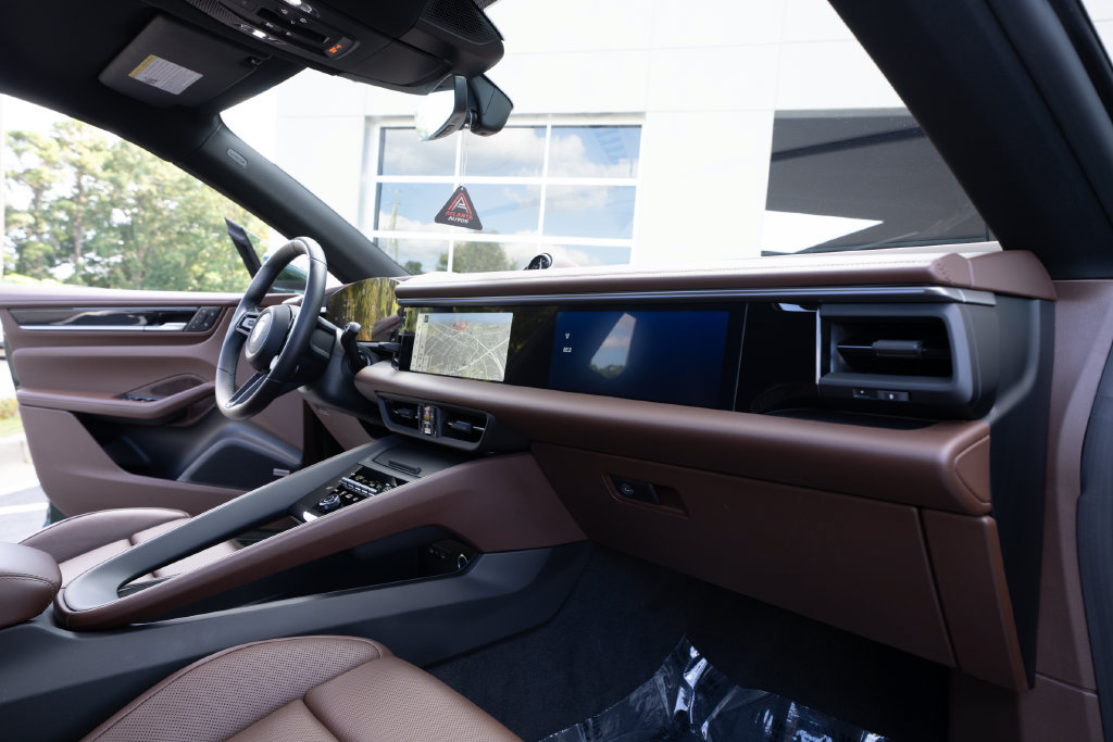 Used 2024 Porsche Macan 4 Electric AWD/4WD image 39