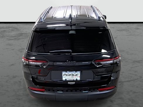 Used 2024 Jeep Grand Cherokee L Laredo AWD/4WD image 3
