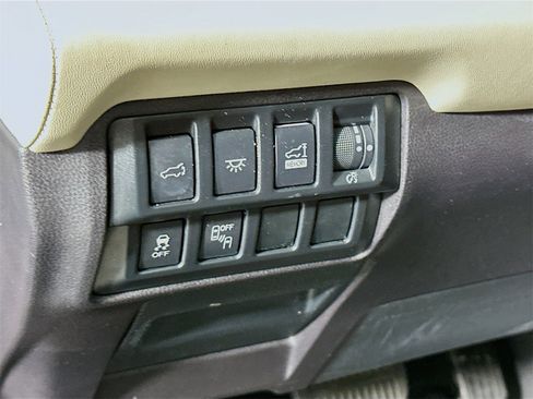 Used 2020 Subaru Ascent Touring w/ Popular Package #2A image 10