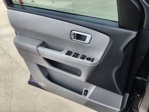 Used 2015 Honda Pilot LX image 30