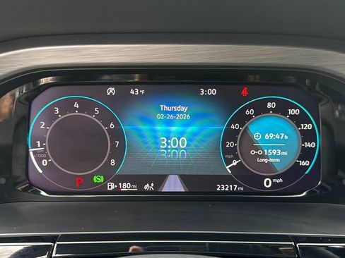 Used 2024 Volkswagen Atlas Cross Sport SE image 17