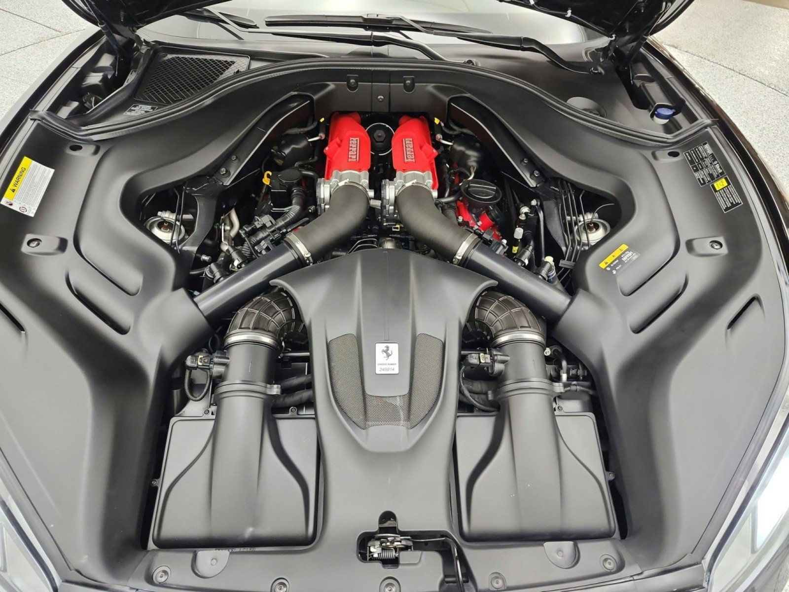 Used 2020 Ferrari Portofino RWD image 15