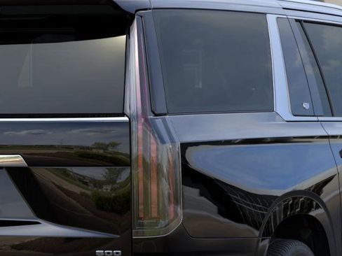 New 2026 Cadillac Escalade ESV Luxury AWD/4WD image 35