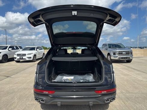 Used 2023 Audi SQ5 Premium Plus w/ Premium Plus Package AWD/4WD image 9