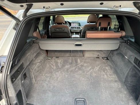 Used 2022 BMW X5 sDrive40i w/ Premium Package RWD image 12