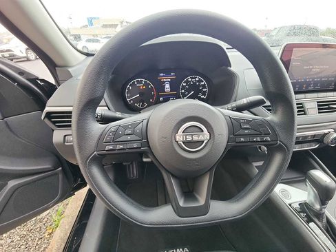 Used 2025 Nissan Altima 2.5 S image 15