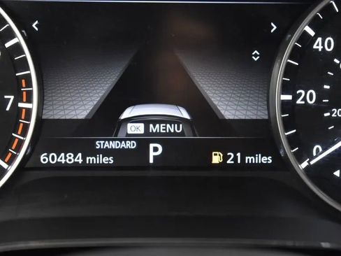 Used 2024 Nissan Pathfinder SV image 30