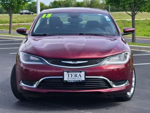 Used 2015 Chrysler 200 Limited w/ Convenience Group FWD image 3