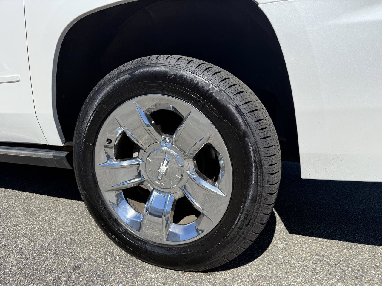 Used 2016 Chevrolet Suburban LTZ AWD/4WD image 10