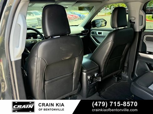 Used 2024 Ford Explorer XLT w/ Equipment Group 202A AWD/4WD image 27