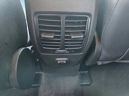 Used 2019 Ford Escape SEL image 16