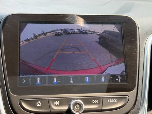 Used 2019 Chevrolet Equinox Premier FWD image 24