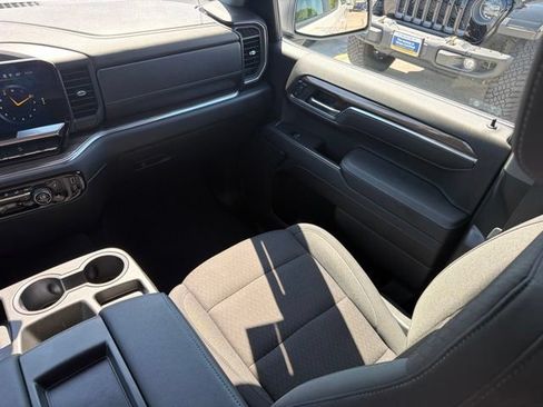 Used 2024 Chevrolet Silverado 1500 RST AWD/4WD image 21