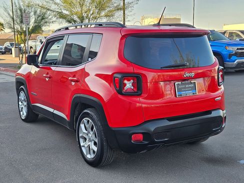 Used 2016 Jeep Renegade Latitude w/ Popular Equipment Group image 3