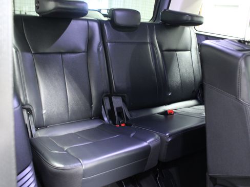 Used 2024 Ford Expedition XLT RWD image 14