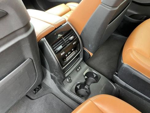 Used 2021 BMW X7 xDrive40i w/ M Sport Package AWD/4WD image 9