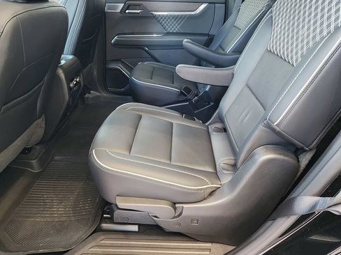 Used 2024 GMC Acadia Denali w/ Super Cruise Package FWD image 15