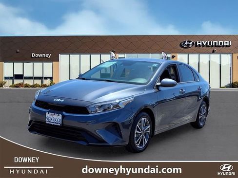 Used 2023 Kia Forte LXS FWD image 1