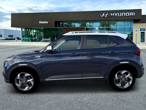 New 2026 Hyundai Venue SEL FWD image 3