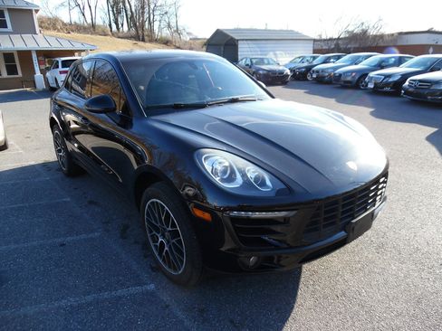 Used 2015 Porsche Macan S w/ Premium Package Plus image 7