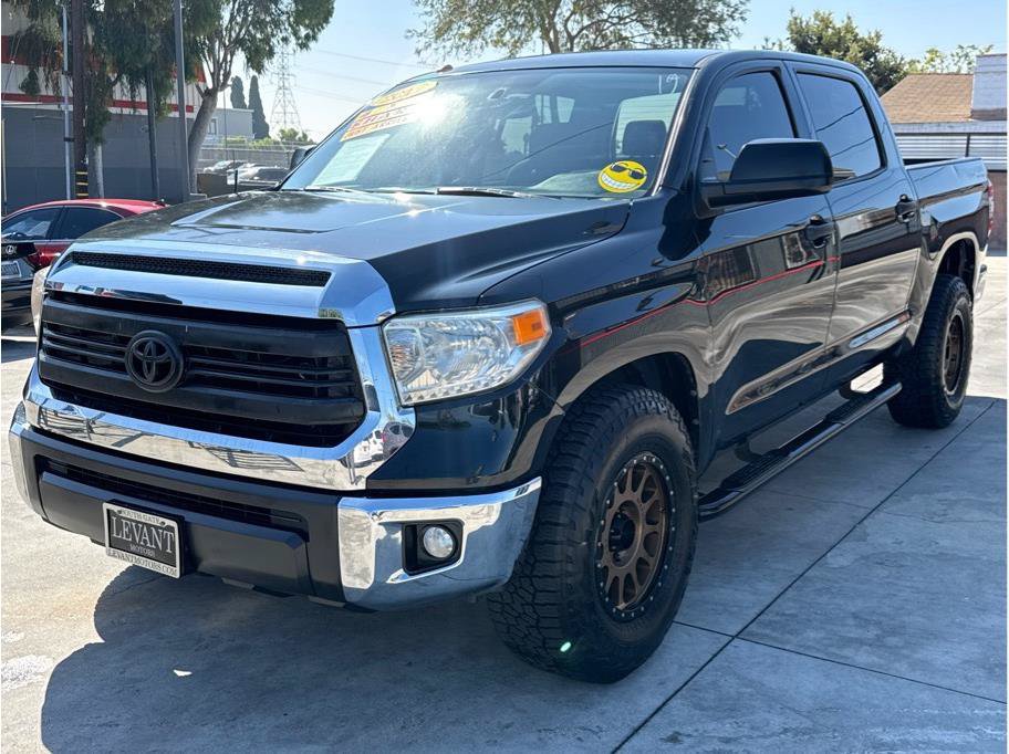 Used 2017 Toyota Tundra SR5 w/ SR5 Upgrade Package AWD/4WD image 3