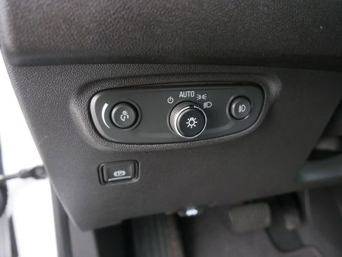 Used 2021 GMC Terrain SLT w/ Infotainment Package II AWD/4WD image 18