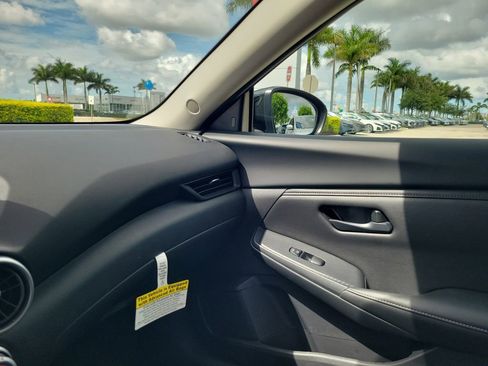Used 2025 Nissan Sentra S FWD image 27