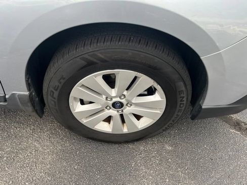 Used 2018 Subaru Outback 2.5i Premium AWD/4WD image 11
