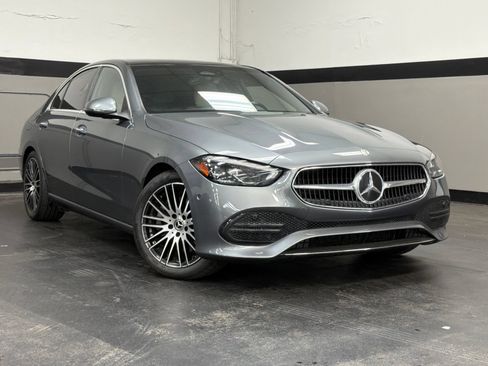 Used 2022 Mercedes-Benz C 300 Sedan image 2