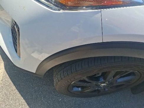 Used 2021 Nissan Kicks SR FWD image 9