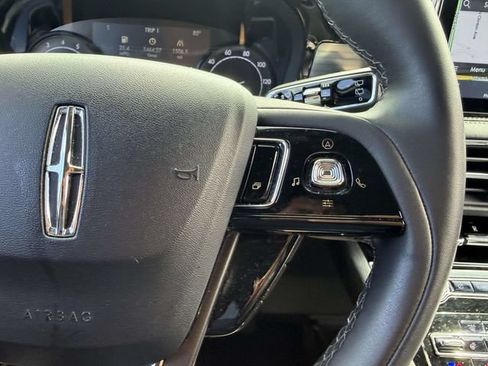 Used 2022 Lincoln Corsair AWD w/ Equipment Group 101A image 18