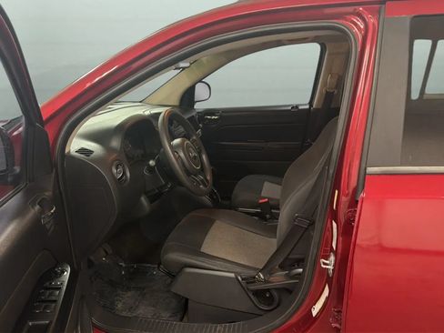 Used 2014 Jeep Compass Sport w/ Power Value Group FWD image 18