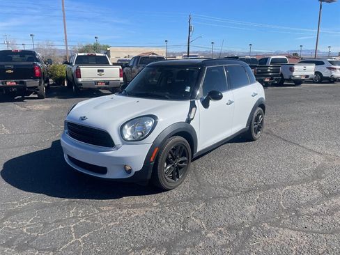 Used 2016 MINI Cooper Countryman image 1