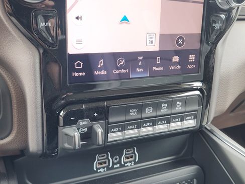 New 2026 RAM 2500 Laramie w/ Towing Technology Group AWD/4WD image 18