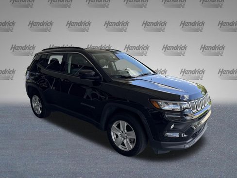 Used 2022 Jeep Compass Latitude AWD/4WD image 2