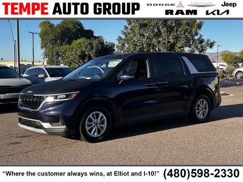 Used 2024 Kia Carnival LX image 1