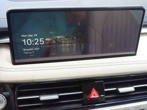 New 2026 Genesis G70 2.5T Prestige image 8