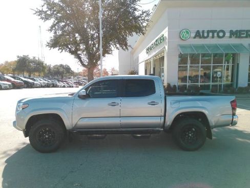 Used 2022 Toyota Tacoma SR5 image 13