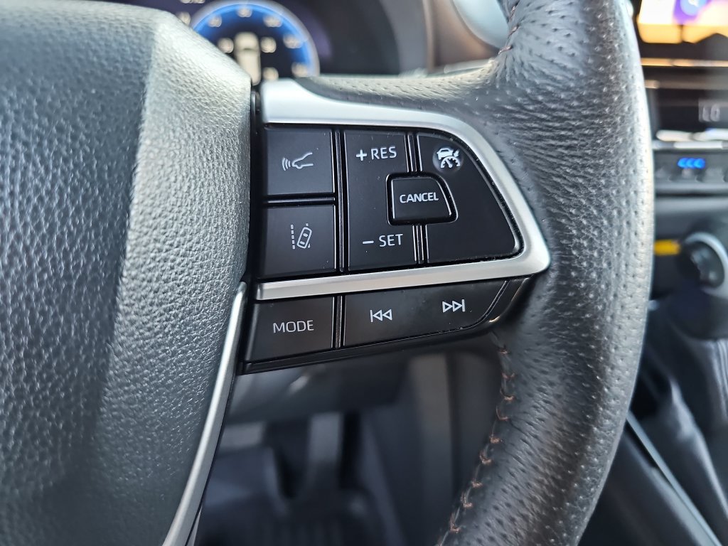 Certified 2025 Toyota Sienna Platinum AWD/4WD image 12