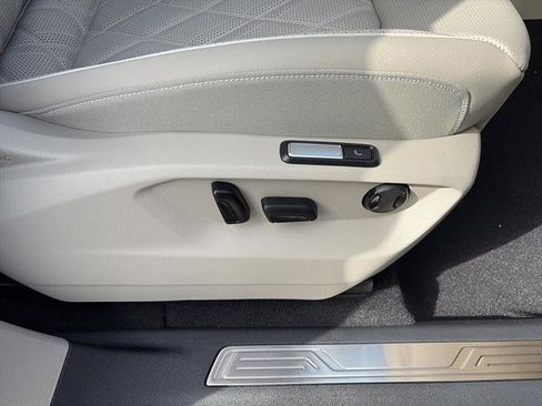 New 2026 Volkswagen Atlas SEL Premium R-Line image 9