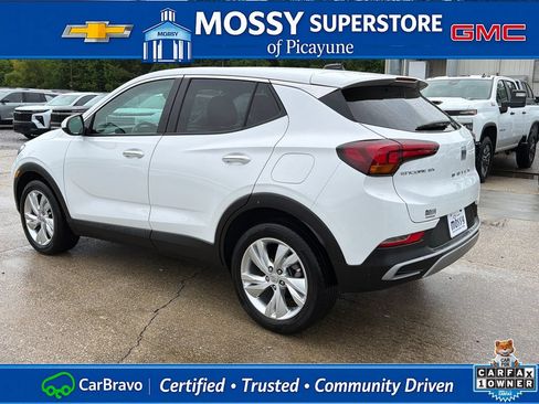 Certified 2024 Buick Encore GX Preferred w/ Comfort Package FWD image 4